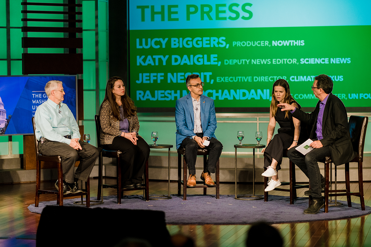 Jeff Nesbit, Katy Daigle, Rajesh Mirchandani, and Lucy Biggers join Frank Sesno for an audience-led conversation on how the press is covering climate.